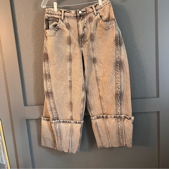 WE THE FREE • Olsen cuffed barrel jeans
Excellent Condition - Picture 2 of 12
